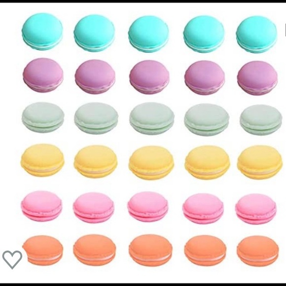 NWT plastic macaron trinket box. Perfect for jewelry, party favors, meds. - Picture 4 of 11